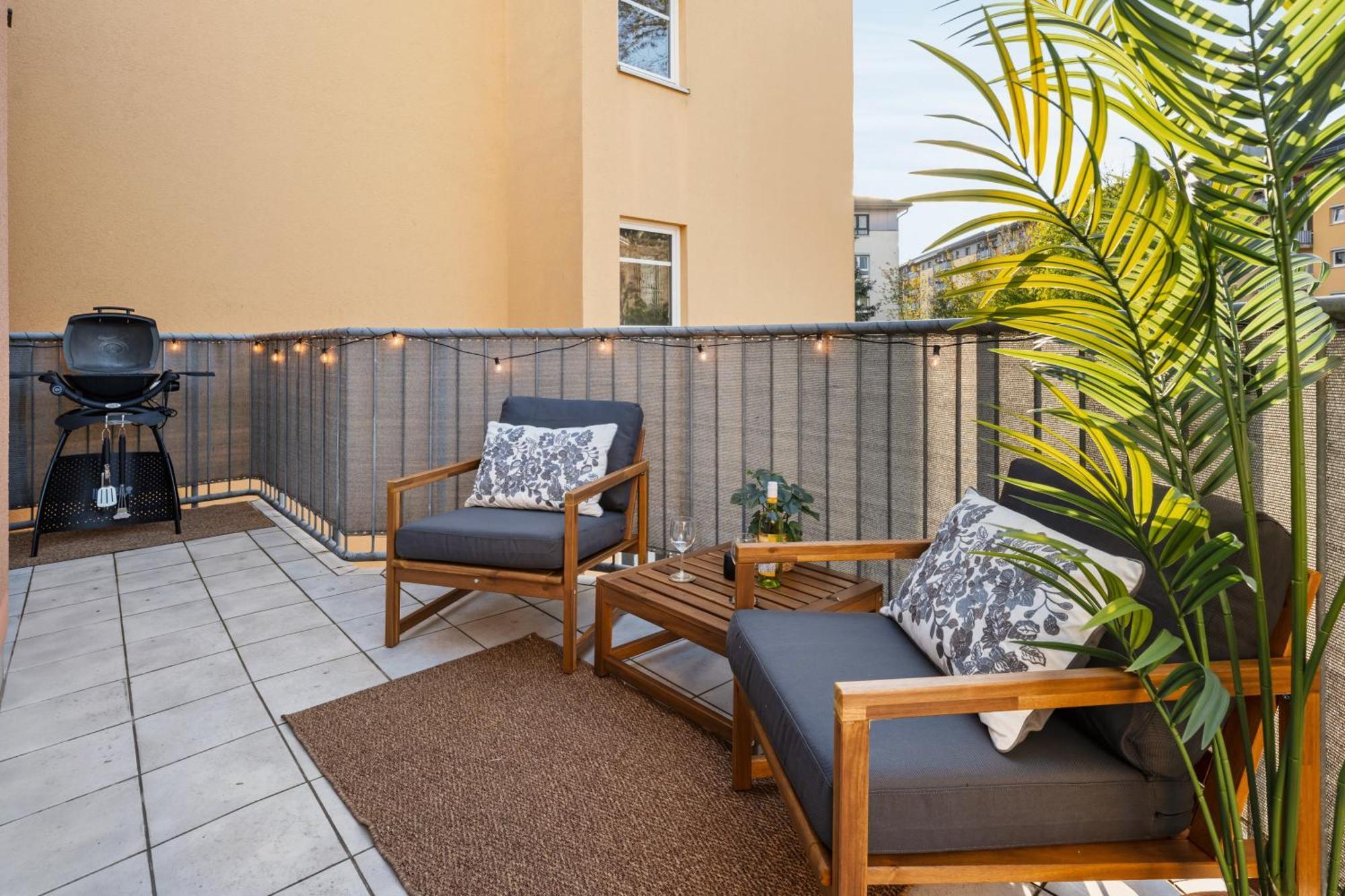 Edler Wohnraum Schwanenteich-Suite Mit Balkon, Kaffeevollautomat, Lift & Parkplatz Цвиккау Экстерьер фото