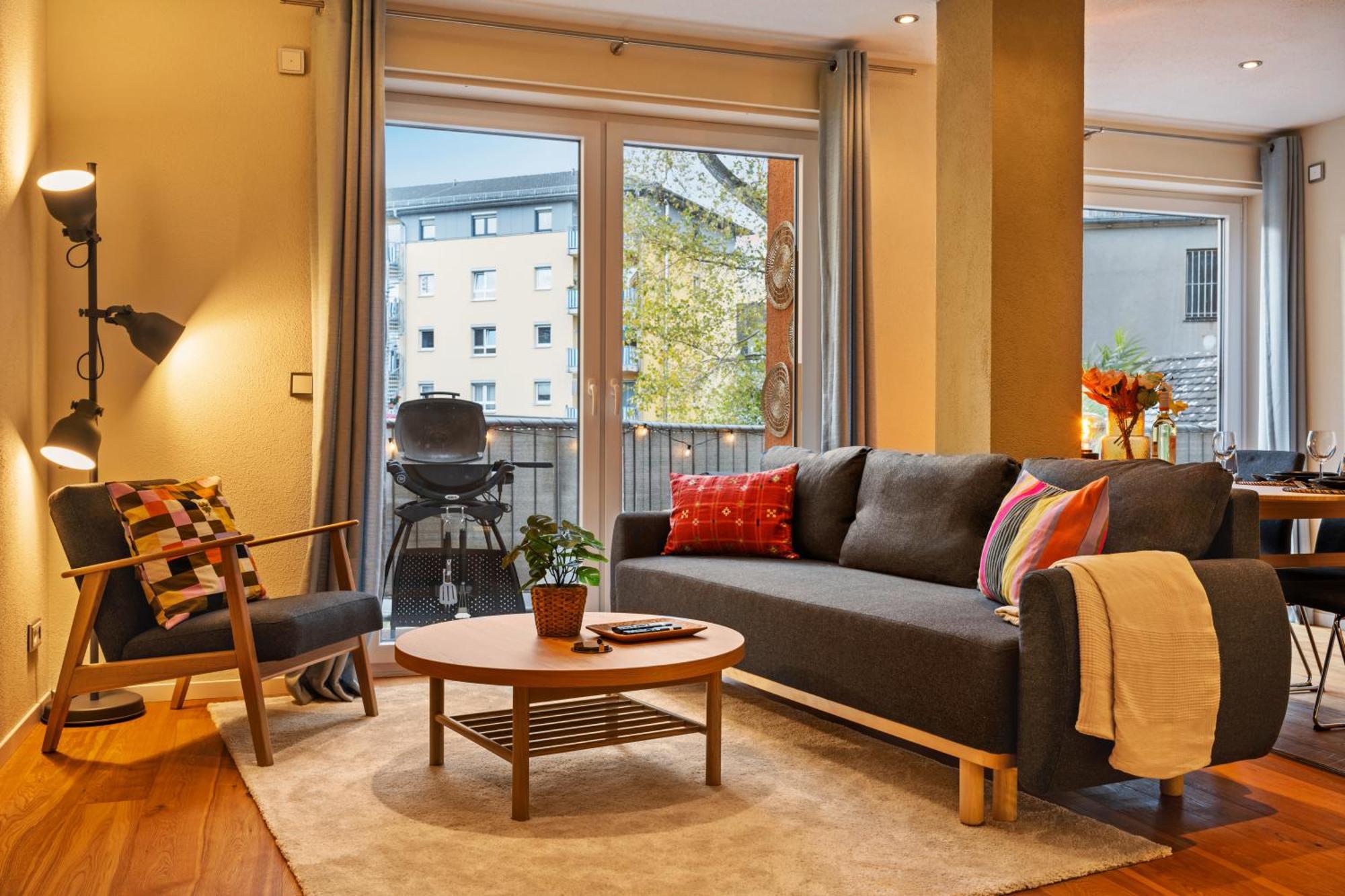 Edler Wohnraum Schwanenteich-Suite Mit Balkon, Kaffeevollautomat, Lift & Parkplatz Цвиккау Экстерьер фото