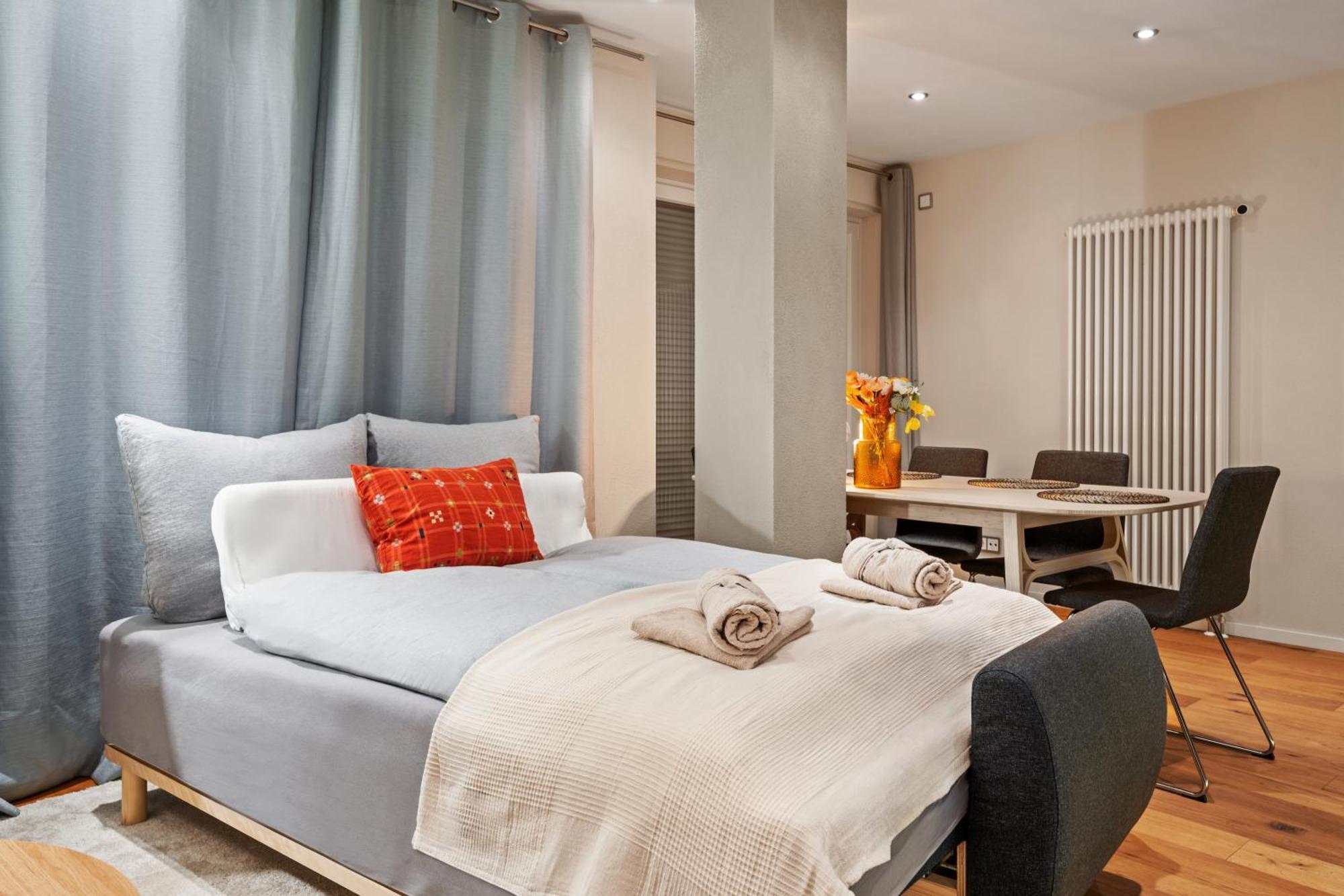 Edler Wohnraum Schwanenteich-Suite Mit Balkon, Kaffeevollautomat, Lift & Parkplatz Цвиккау Экстерьер фото